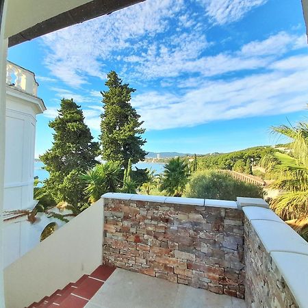 Villa-Chateau Les Terrasses - Tamaris, Plage Des Sablettes, Mer Au Bas De La Propriete La Seyne-sur-Mer Bagian luar foto