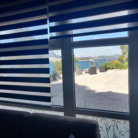 Villa-Chateau Les Terrasses - Tamaris, Plage Des Sablettes, Mer Au Bas De La Propriete La Seyne-sur-Mer Bagian luar foto