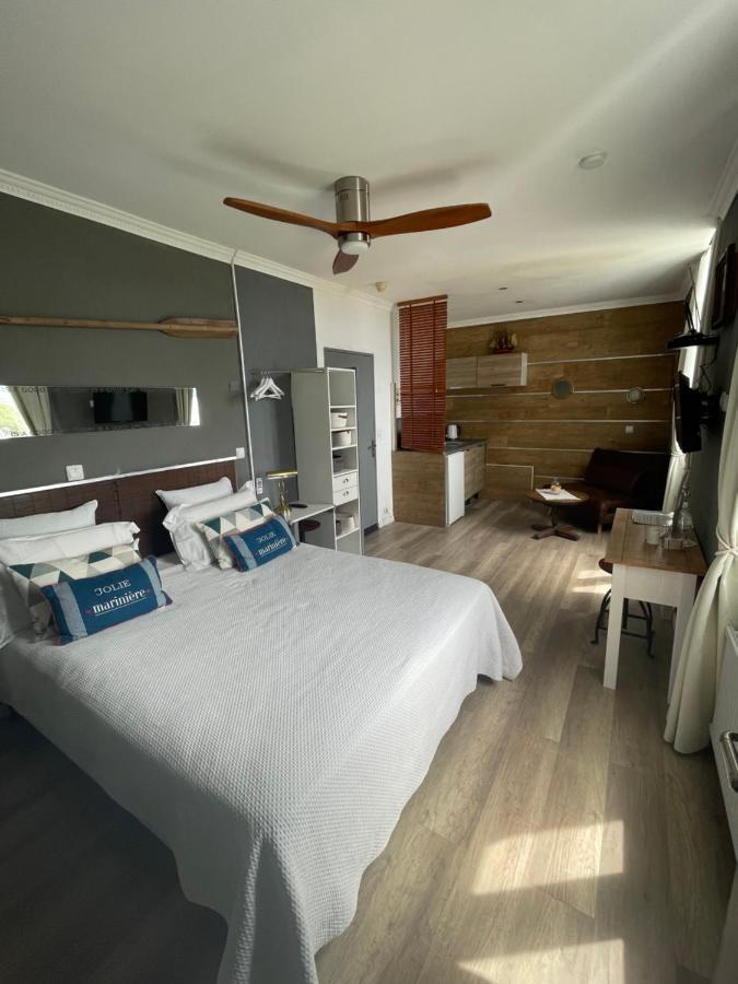 Villa-Chateau Les Terrasses - Tamaris, Plage Des Sablettes, Mer Au Bas De La Propriete La Seyne-sur-Mer Bagian luar foto