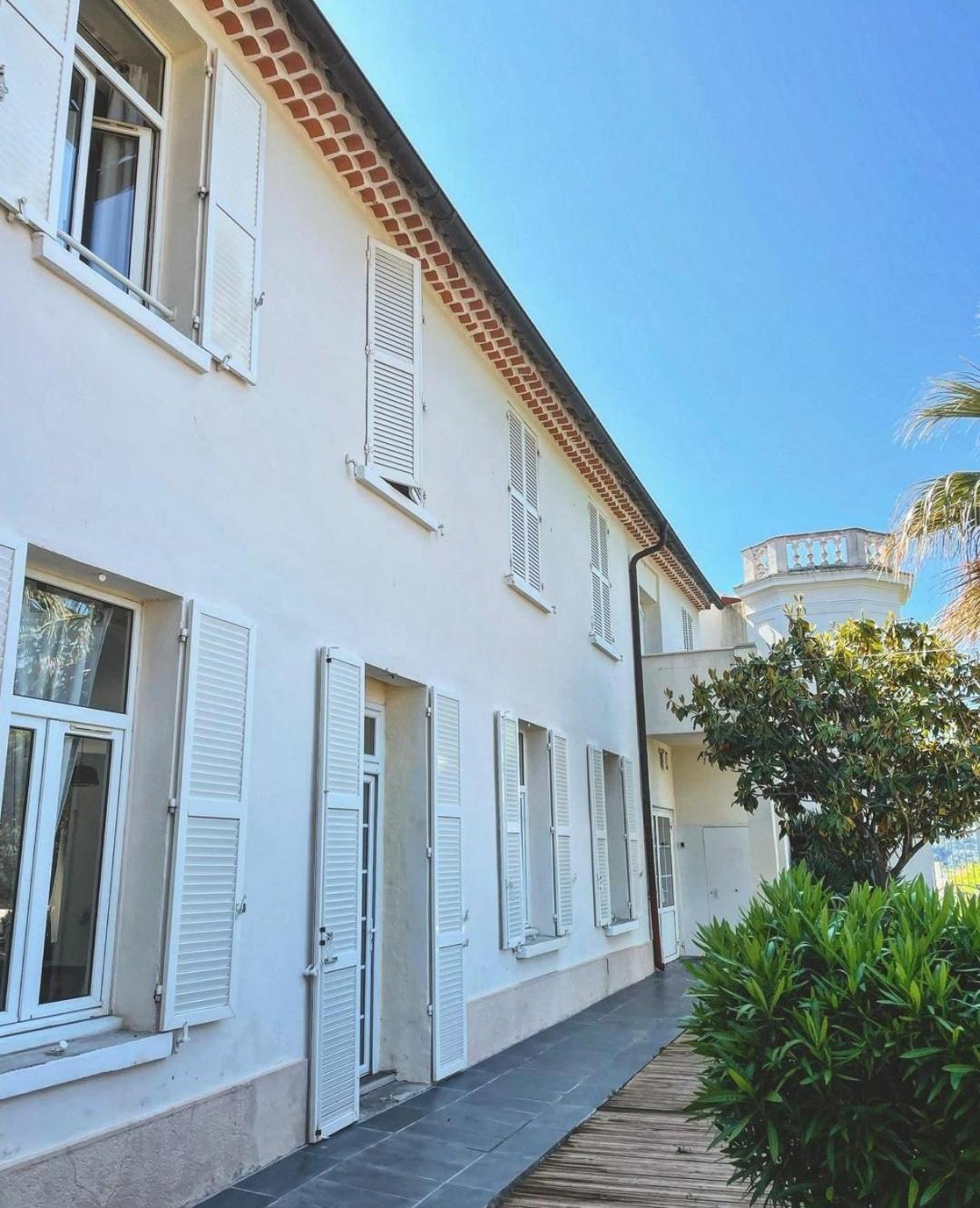 Villa-Chateau Les Terrasses - Tamaris, Plage Des Sablettes, Mer Au Bas De La Propriete La Seyne-sur-Mer Bagian luar foto