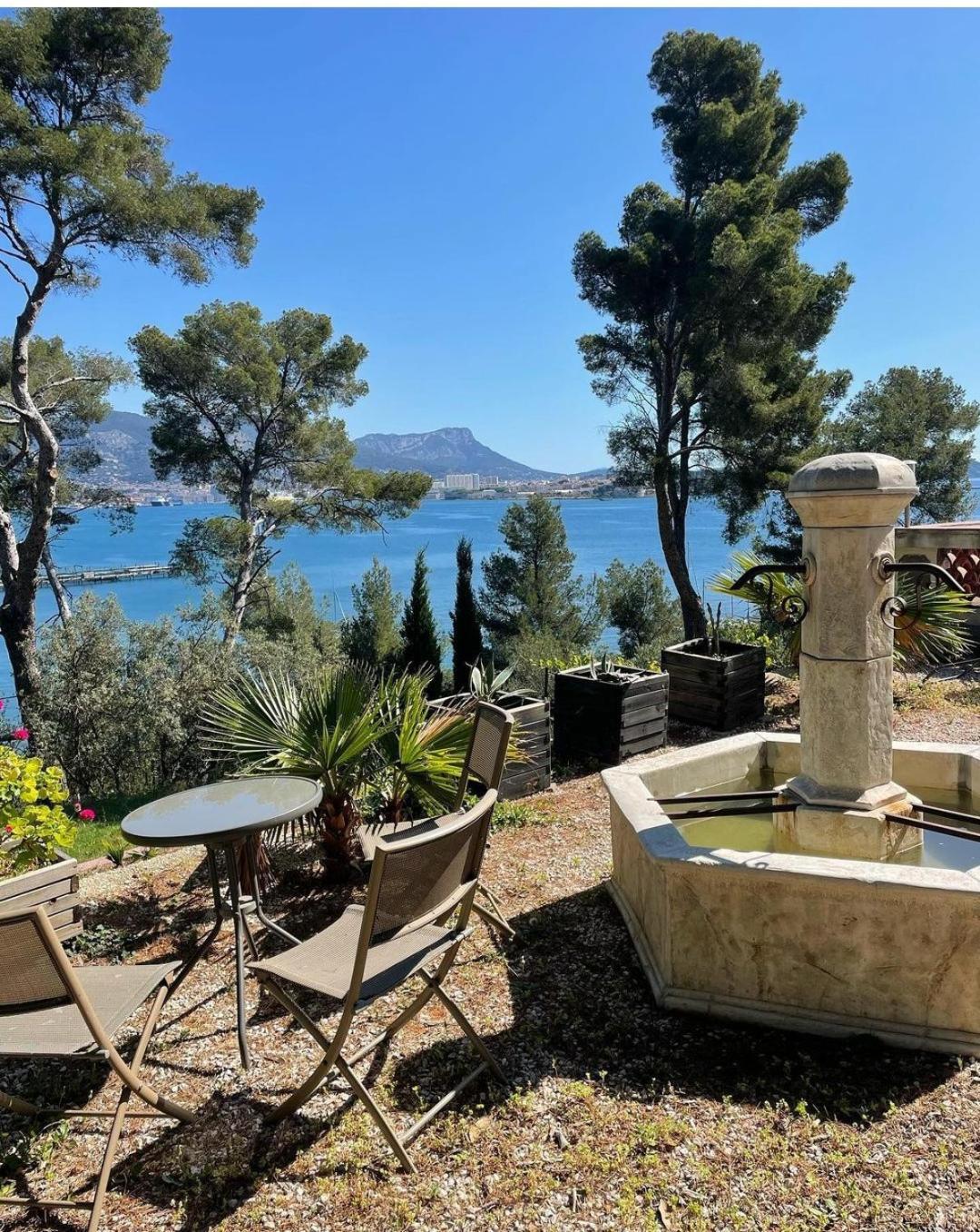 Villa-Chateau Les Terrasses - Tamaris, Plage Des Sablettes, Mer Au Bas De La Propriete La Seyne-sur-Mer Bagian luar foto